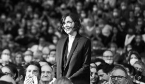 Maggie Gyllenhaal Instagram - Opening night @lumierefilmfestival @celine @thelostdaughterfilm @netflix @netflixfilm