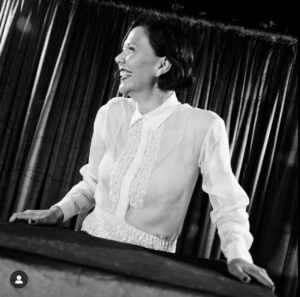 Maggie Gyllenhaal Instagram - A few more from the @directorsguild starting with me and my brilliant first AD @simonhedges1972