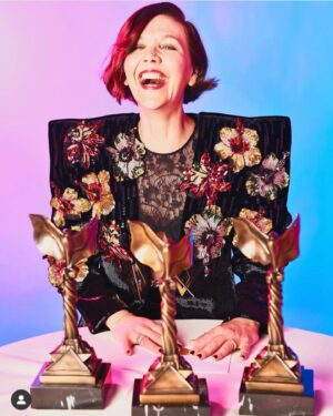 Maggie Gyllenhaal Instagram - Finally catching up here! THANK YOU @filmindependent and @ifc for the most incredible day at the #independantspiritawards Thank you for the recognition and encouragement. Thank you for welcoming me into your community as a filmmaker. @thelostdaughterfilm @netflixfilm