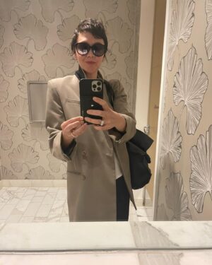 Maggie Gyllenhaal Instagram - “I’m going to the river where the current rushes by. 
I’m gonna swim to the middle where the water is real high. 
Hand of God comin’ from the sky.
Gonna swim to the middle and stay out there a while.” —Nick Cave 
thank you @renatocampora for the cut xxxx