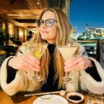 Maggie Lawson Instagram - When you can’t choose between martinis — get both ✨🍸