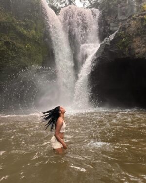Maheswari Yayathiraj Instagram - To the next splash of adventure.

#bali #birthdaypost #selflove #teganunganwaterfall #naturelover #travelgram #lovetotravel