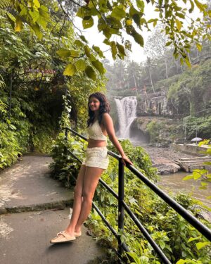 Maheswari Yayathiraj Instagram - Today is all about me so i’m here to embrace the new age with open arms.

#bali #indonseia #travelgram #birthdaypost #selflove #nature #teganunganwaterfall #happydays #vibing