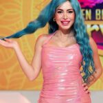 Mahi Masegosa Instagram - Todos los días le doy las gracias a dios, por tener la suerte de poder vivir tantas cosas tan increíblemente mágicas. Pero, sobre todo; gracias a @warnerbrostves por elegirme para este nuevo proyecto, gracias a todo el equipo de @enbuscanirvana , gracias a @raulgomez82 por ser un conductor tan de puñetera madre y GRACIAS A TODOS LOS QUE SEGUÍS MI ABURRIDA VIDA POR INSTAGRAM. Ahora, también podréis verme, ademas, en @cuatrotv este lunes a las 22:50 saliendo de mi zona de confort 😂 saliendo de casa, que sabéis que me cuesta! Adelanto que no habéis visto JAMÁS nada parecido a este programa, ni siquiera os lo imagináis! Preparaos para reír; para ver un país que parece de otro planeta, una cultura distinta a todo lo que conocemos, paisajes y arquitectura mágicas y, lo más gracioso, nos vais a ver pasándolas canutas buscando el nirvana 😂 @enbuscanirvana os va a enamorar, os va a enganchar y se os va a pasar el programa volando, porque es lo más dinámico, fresco y rítmico que hay en televisión! Gracias a todos !