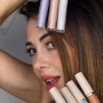 Mahi Masegosa Instagram - Increíble pero cierto!!! 🌈 Los correctores de @sheglam_official se hicieron virales y no me lo podría creer! Los he probado y ya no quiero otros💫 Tú te atreverías con los Magic Color Correcting Concealer??? #sheglam #sheglammusthaves #makeuphacks