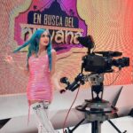 Mahi Masegosa Instagram - Todos los días le doy las gracias a dios, por tener la suerte de poder vivir tantas cosas tan increíblemente mágicas. Pero, sobre todo; gracias a @warnerbrostves por elegirme para este nuevo proyecto, gracias a todo el equipo de @enbuscanirvana , gracias a @raulgomez82 por ser un conductor tan de puñetera madre y GRACIAS A TODOS LOS QUE SEGUÍS MI ABURRIDA VIDA POR INSTAGRAM. Ahora, también podréis verme, ademas, en @cuatrotv este lunes a las 22:50 saliendo de mi zona de confort 😂 saliendo de casa, que sabéis que me cuesta! Adelanto que no habéis visto JAMÁS nada parecido a este programa, ni siquiera os lo imagináis! Preparaos para reír; para ver un país que parece de otro planeta, una cultura distinta a todo lo que conocemos, paisajes y arquitectura mágicas y, lo más gracioso, nos vais a ver pasándolas canutas buscando el nirvana 😂 @enbuscanirvana os va a enamorar, os va a enganchar y se os va a pasar el programa volando, porque es lo más dinámico, fresco y rítmico que hay en televisión! Gracias a todos !