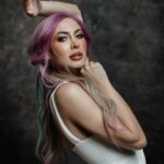 Mahi Masegosa Instagram - *introduce aquí la letra de una canción de extremoduro 📸 @numenweddings Gracias por hacerme siempre estas fotos tan lindas y hacerme tan feliz con vuestro trabajo ! 💄 @rousemary_makeup la mejor maquillando y jamás me he visto tan guapa !!!