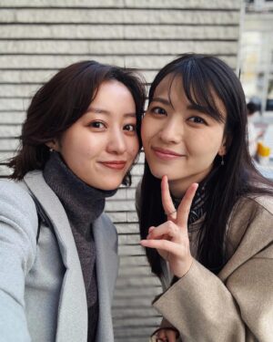 Mai Hagiwara Instagram - やじちゃんとデートした日🌸

ランチしてカフェ行って
ひたすらずっとおしゃべりして
楽しい楽しい時間でした🤍💕

わんちゃん会も予定決まったし
今からワクワクだね🐶

@maimiyajima_official_uf 🌿