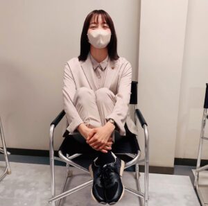 Mai Fukagawa Instagram - #特捜9
今夜もありがとうございました✨
ラストにキュンとした第6話でした…☺️
そして、、実は5話から高尾の靴がヒールからスニーカーに。気づいてくださった方いるかな…？笑
これからもこのスニーカーと共に捜査で走り回ります🏃‍♀️