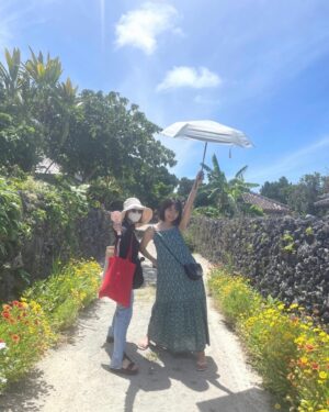 Mai Fukagawa Instagram - 2nd写真集「Free Mind」
いよいよ本日発売です🎉🙌
約3年前に立ち上がった企画がこうして形になり、やっと皆さまにお届けできることが本当に嬉しいです✨
背伸びしない、日常の延長線の、今この瞬間の等身大の自分を小鳥さんに切り取っていただき、とても大切な1冊になりました。
石垣島、竹富島のあたたかくおだやかな時間や、素敵な景色もぎゅっと詰め込まれています。
　
ぜひまた感想など教えてくれたら嬉しいです☺️
そしてお渡し会などイベントももうすぐ…！
久しぶりに皆さんと会える貴重な時間🥺楽しみです✨