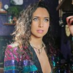 Maiara Walsh Instagram - “Hold fast to dreams, for if dreams die, life is a broken-winged bird that cannot fly.” Langston Hughes 🕊️ 🇧🇷 “Agarre-se aos sonhos, pois se os sonhos morrerem, a vida será um pássaro de asas quebradas que não pode voar.” Langston Hughes