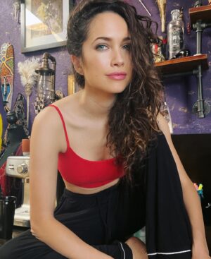 Maiara Walsh Instagram - Ideas, dreamlike and surreal, existing only in my mind, fantasies of far off places, where worlds live unconfined ✨

🇧🇷Ideias, oníricas e surreais, existindo apenas na minha mente, fantasias de lugares distantes, onde mundos vivem sem limites✨