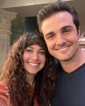 Maiara Walsh Instagram - It’s been a great and cozy feeling being part of the @goodtrouble family for two seasons. What a lovely group of actors and crew. Playing a brainwashed cult member torn between her complicated relationship with her cult leader and a new life with her estranged brother has been a complex deep dive into the human psyche. Watch on @hulu ✨

🇧🇷 Tem sido uma sensação ótima e aconchegante fazer parte da família @goodtrouble por duas temporadas. Que grupo incrível de atores e equipe. Interpretar uma membro de culto, dividida entre seu complicado relacionamento com seu líder de culto e uma nova vida com seu irmão distante, tem sido um mergulho profundo e complexo na psique humana. Assista hoje à noite no @hulu ✨