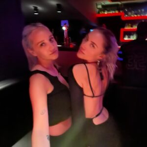 Maika Monroe Instagram - 😛😛🪽🦎