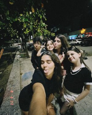 Maitê Padilha Instagram - essa família é muito unida e também muito ouriçada 🥳