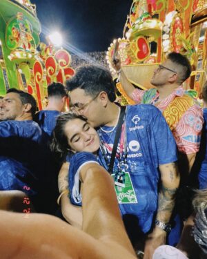Maitê Padilha Instagram - nao me perdi no carnaval porque tinha amigos e amores cuidando de mim ❤️ 

ô época do ano pra ter meu coraçao :)