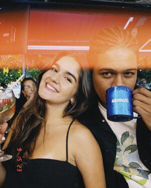 Maitê Padilha Instagram - tenho trabalhado e saído com meus amigos

tem vida melhor? ✨