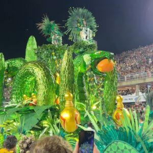 Maitê Padilha Instagram - nao me perdi no carnaval porque tinha amigos e amores cuidando de mim ❤️ 

ô época do ano pra ter meu coraçao :)