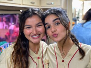 Maitê Padilha Instagram - As talentosas e amadas @barbaramaiia e @maite_padilha nos bastidores de @tudoporumpopstar2 e de Gaby Estrella, passando no seu feed pra lembrar que são parceiras da Panorâmica desde 2012✨Filmamos com elas 126 capítulos da novela "Gaby Estrella" e os longas "Gaby Estrella - O Filme" e "Tudo Por Um Pop Star 1". Com Bárbara filmamos "Cinderella Pop" e com Maitê "Um Ano Inesquecível - Inverno". Agora elas estão novamente juntas em "Tudo Por Um Pop Star 2". Essa foto é de uma cena flashback, então...aguardem as personagens delas nos dias de hoje 🧨💥👀 Em 2024 nos cinemas 🎥🎬🍿✨

@panoramica_filmes @stardistributionbr @thalitareboucas @marcoadecarvalho