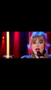 Maite Kelly Instagram - . In voller Länge. #dastutsichdochkeinerfreiwilligan - der Auftritt bei den #schlagerchampions jetzt auf youtube. Enjoy!