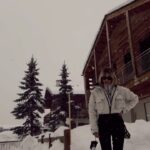 Maja Bohosiewicz Instagram - Najpiękniejszy i najbardziej rodzinny wyjazd narciarski - chociaż skrócił się o cały dzień przez wypożyczalnie samochodów i przymusowy pobyt w Mediolanie było 10/10. Mały hotelik prowadzony przez rodzinę, pyszne minestrone i arabiata, tiramisu i panna cotta, spokojne stoki i brak tłumów ( chociaż jest najbardziej busy czas w roku!). Pijemy gorącą czekoladę i odpoczywamy dzisiaj. Cudnie
