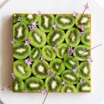 Maja Vase Instagram – A crazy kiwi vanilla version of my square strawberry tart 🥝 I couldn’t stop myself 🙈 Who likes kiwi? 🙋🏼‍♀️