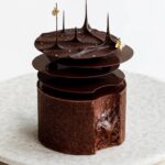 Maja Vase Instagram – Pretty crazy dark chocolate caramel tart 🙈🍫💥 That soft salted chocolate caramel is 🔥