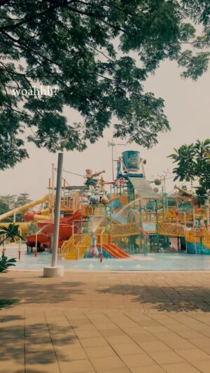 Makayla Rose Hilli Instagram - @gowet_grandwisata have fun!!🌺🌊
.
.
.
.
.
.
.
.
[#makayla #makaylarose #makaylarosehilli #foryou #foryoupage #cats #holiday #indonesia #viral #xybca #havefun💋 #tropical #waterpark #masyaallahtabarakallah #catstagram #baba #go]