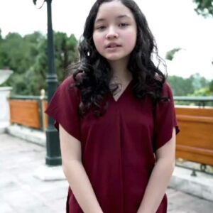 Makayla Rose Hilli Instagram - Hari ini hari pertama aku mulai shooting film terbaru produksian Hitmaker Studios judulnya Sumala. Film ini berdasarkan dari kisah nyata di kabupaten Semarang thread viral di X dari akunnya Betz Illustration.

Nantikan Film Sumala di bioskop yang akan tayang tahun ini, ya!

Dolan sing adoh yuk, ning ora usah muleh…

#HitmakerStudios #FilmSumala #Sumala