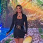 Makoke Instagram - Dia complicado. Nos vemos en un ratito en @asieslavidatele y esta noche en #tierradenadie