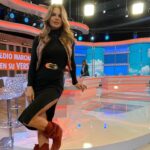 Makoke Instagram - Hay una grieta en todo, asi es, como entra la luz,”Leonard Cohen” Me encanta esta frase, nos vemos en un ratito en @asieslavidatele