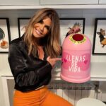 Makoke Instagram - @ecovidrio colabora con l @fundacion_sandraibarra lanzando una iniciativa buenísima #reciclavidriosporellas Los beneficios de este mini iglú tan ideal diseñado por @agatharuizdlprada irán destinados a la fundación para investigar sobre el cáncer.🙏