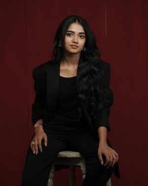 Malavika Manoj Instagram - ♠️

Photography: @bhoopalm_official
Makeup: @zai.makeover.studio
Stylist: @ishwaryaalaguvel 
Hairstyle : @preeshahairstylist
Coustume designer : @hardman_atelier 
Ornaments: @heerbypriyanka 
Organised by : @tamilmanioffl