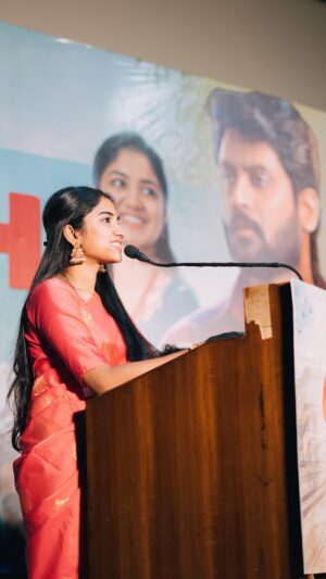 Malavika Manoj Instagram - Inframe : @malavika_manojj ✨
.
🎥 : @storiesby_rk , @portraitsbylokesh ✨
✂️: @storiesby_rk .
.
( 50th day celebration of Joe )
.
#reelsinstagram #joemovie #urugiurugi #joemoviesongs
