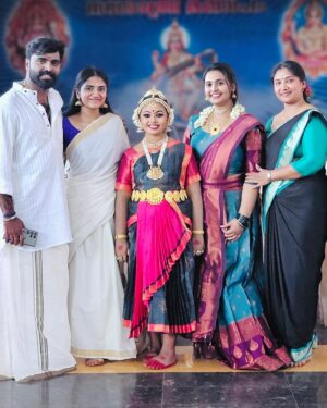 Malavika Manoj Instagram - 🦋
#bigbrother