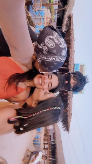 Malavika Sreenath Instagram - When your whole world comes together in a frame! 🌎✨🥺

@the_murfy @anamika_sreenath @muzammilmooza 🤌🏻 

#goals #vekamleya #goa #friendshipgoals