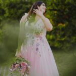 Malavika Sreenath Instagram - Can I go where you go 🌸 Ft @malavika_sreenath Photography @muzammilmooza Styling @styledbyalbin_ @_a.l.b.i.n MUAH @_anish_makeup_artist Outfit @by.albin Bouquet @rose__factory