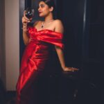 Malavika Sreenath Instagram - Red lips and wine sips for this season🍷💋 Concept & styling : @amritha_lakshmi___ @styledby_al_ Photographer : @premsampaul Mua : @sreegeshvasan_makeupartist @bridalmakeup_by_sreegeshvasan Costume : @alank.co Jewellery : @goodwillcollectionskerala Location : @azora.hotels Special thanks : @muzammilmooza