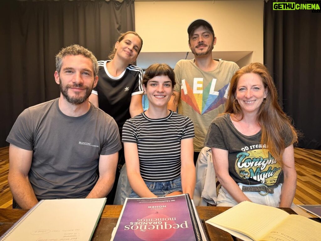 Malena Sánchez Instagram - 🎈¡Se viene @pequeñosgrandesmomentosok! Empezamos los ensayos de esta obra hermosa con @fonzista, @sabrinagarciarena @michelnoher y @malesanchezw bajo la dirección de @daliaelnecave 📅 ESTRENO - ABRIL EN MULTITEATRO COMAFI 🎫 MUY PRONTO LAS ENTRADAS A LA VENTA EN @plateanet