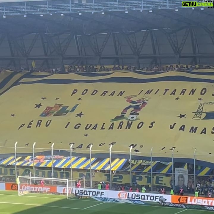 Malena Sánchez Instagram - 💙💛💙 Que fin de semana de emociones, boca te amo “aunque ganes o pierdas no me importa una mierda” -La próxima quiero en la bombonera -Sigo sin poder creerlo -La fotito de @chinasanjuann 🤍 -En el stand de @laysarg con mucha manija de jugar al fútbol -Siempre Diego, también foto de la china -La 12 de mi corazón -Tan yo -Na bueno, que crack -El estadio La Pedrera -La magia de la previa que esta vez la vivi desde un micro pero SIEMPRE BOCAAAAAA BOCA BOCAAAAA Gracias infinitas @laysarg por este fin de semana lleno de sorpresas. Y por la previa con #ProyectoDeLays