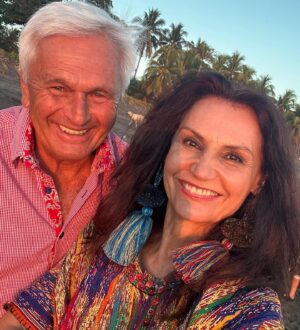 Małgorzata Pieczyńska Instagram - Z wiatrem i pod wiatr, najważniejsi nawzajem dla siebie od ponad 35 lat ❤️❤️❤️ happy Valentine’s day❤️❤️❤️ Kochani przesyłam Wam dużo miłości! 🥰

#walentynki #miłość #35lat #razem #razemnajlepiej #przyjazn #zaufanie #razemprzezświat