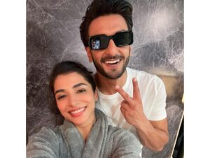 Malhaar Rathod Instagram - Whattay guy !! @ranveersingh !! 🎬🤩
#inbetweenshots #comingsoon #rockythisside