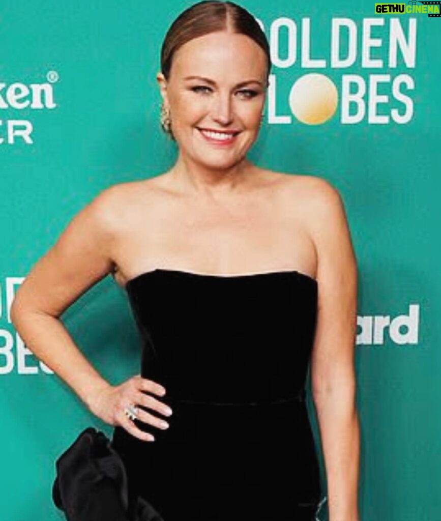 Malin Åkerman Instagram - A golden affair 💫 #goldenglobes #parties Congrats to all the nominees and winners this year 🍾 dress @yvonthelabel shoes @stuartweitzman earrings @carolinesvedbom @molly_levin @billboard @goldenglobes @nailsbybao888