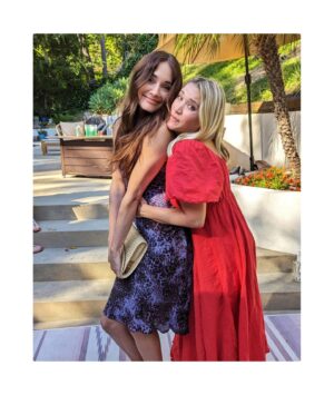 Mallory Jansen Instagram - She's getting hitched!!! So happy for you @emilyosment and @chronicles_of_farnia 💞💍
