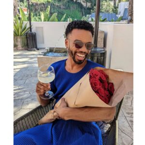 Mallory Jansen Instagram - Can work with props 🌹@luke_youngblood 🌹