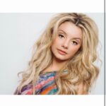 Mallory James Mahoney Instagram - Hey Friends it’s Wednesday! So… It’s Almost, Sorta, Kinda, Close To, Just, About, Nearly… THE WEEKEND! 💖💖💖#HalfWayThere #WeekendMindset * * * * Photographer: @samanthannis Hair: @janicez03 Makeup: @eringuthmakeup Styled: @mrenriquemelendez Styled: @auntfunkyscloset #blonde