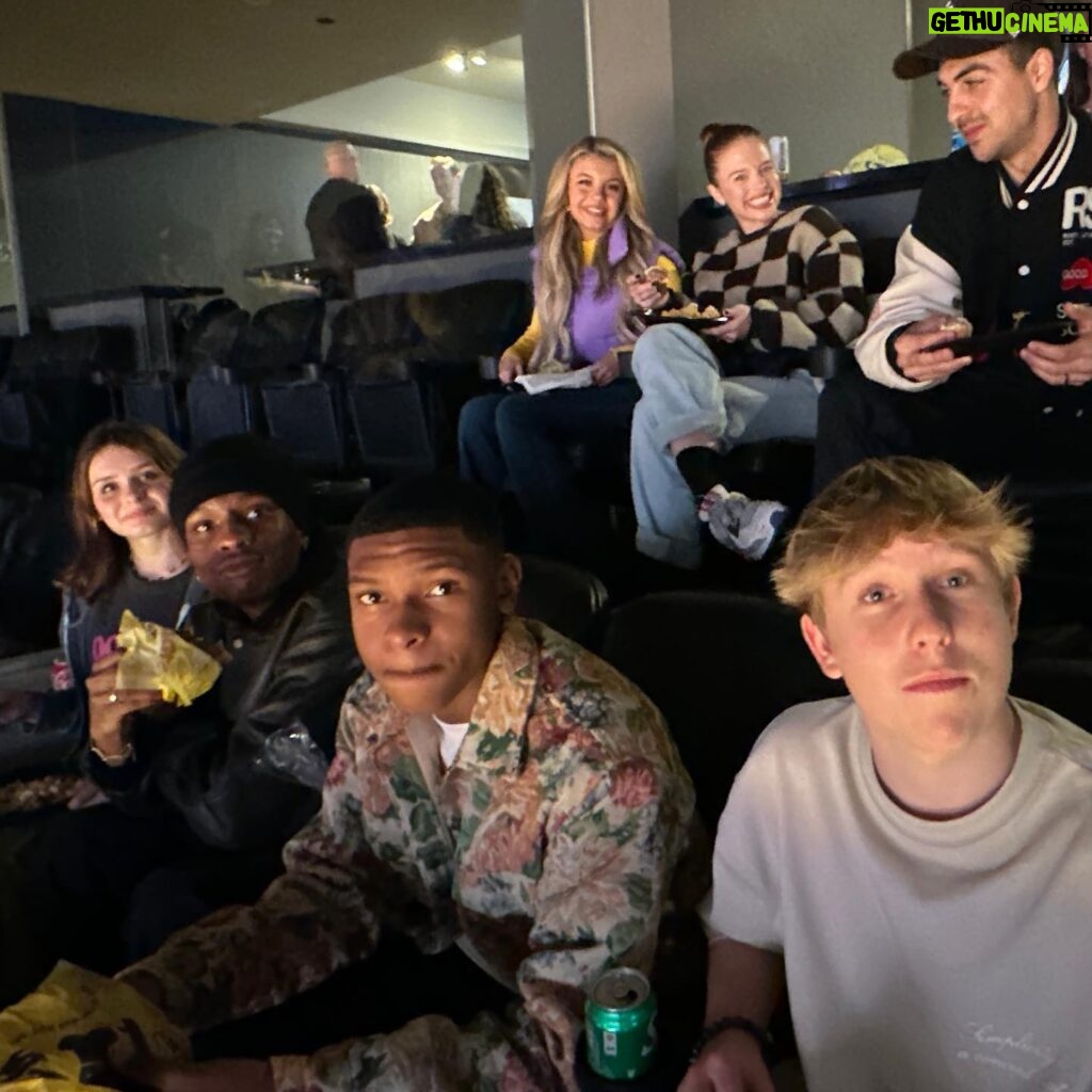 Mallory James Mahoney Instagram - Thanks for the sweet night in the suite for the @lakers game @disneychannel 🏀💜💛💜🏀
