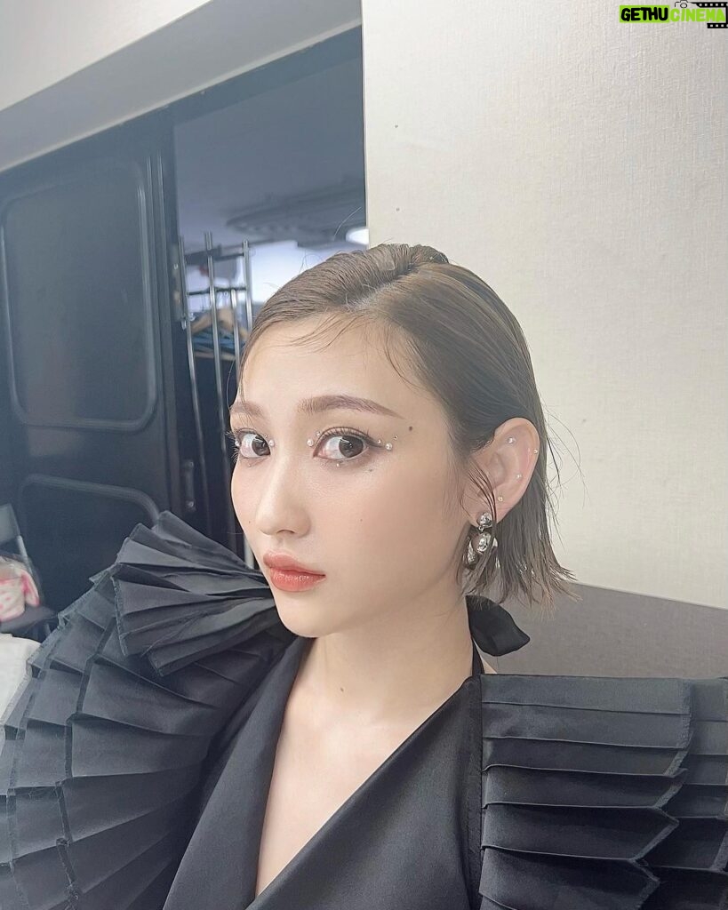 Manaka Shida Instagram - . 限定版のオフショット🖤