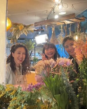Manami Hashimoto Instagram - ドラマ　#春になったら　昨日最終回でした😊
私も一視聴者として毎回毎回じんわり涙が溢れてくるドラマでした。参加させていただけて幸せでした💕
全体打ち上げも大盛り上がりだったよー！
@haru_ktv