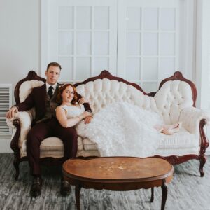 Mandalynn Carlson Instagram - That’s my husband!!!! 😍 married life is amazing 🤩 
.
📷: the amazingly wonderfully talented @rosesandreeds